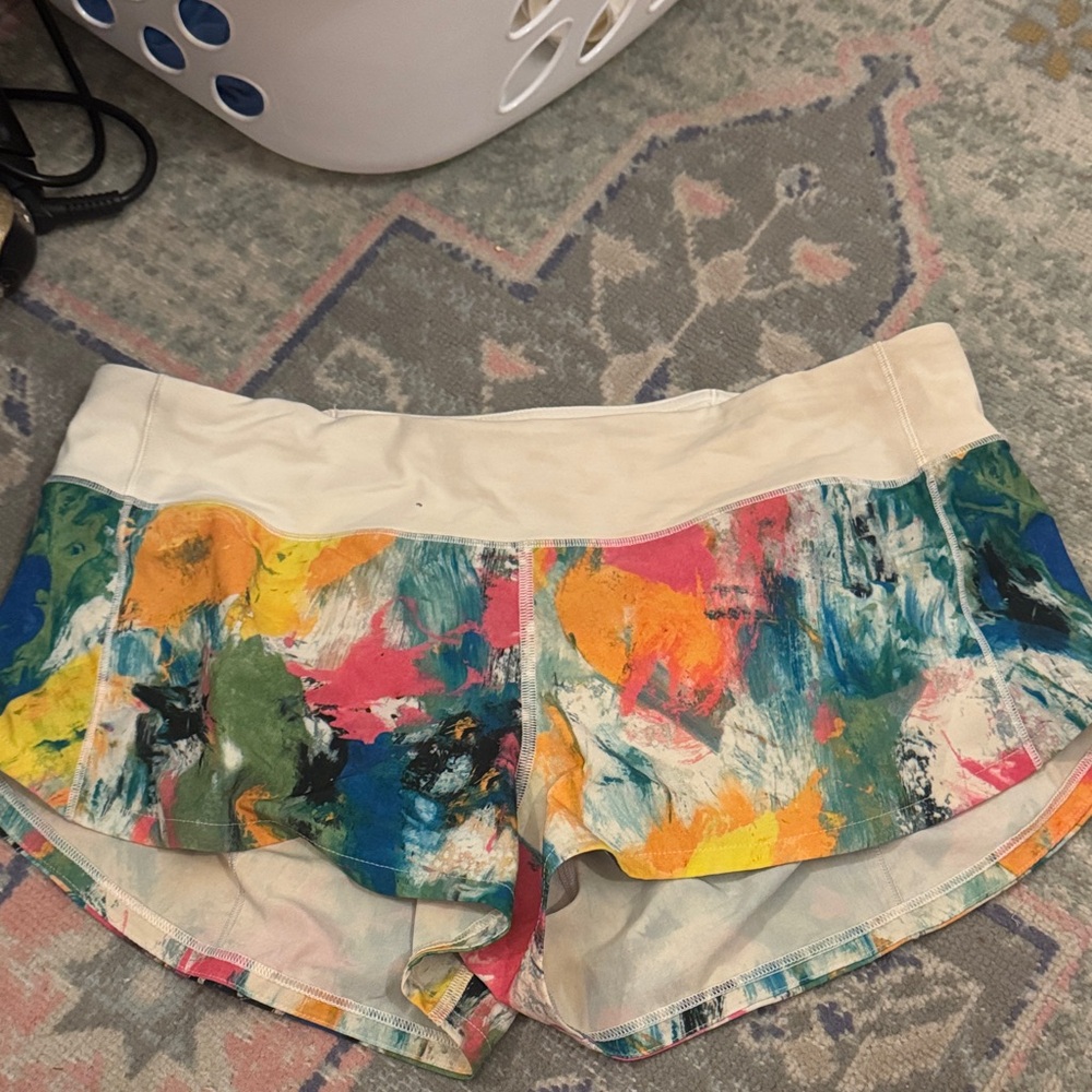 LULU multicolored shorts